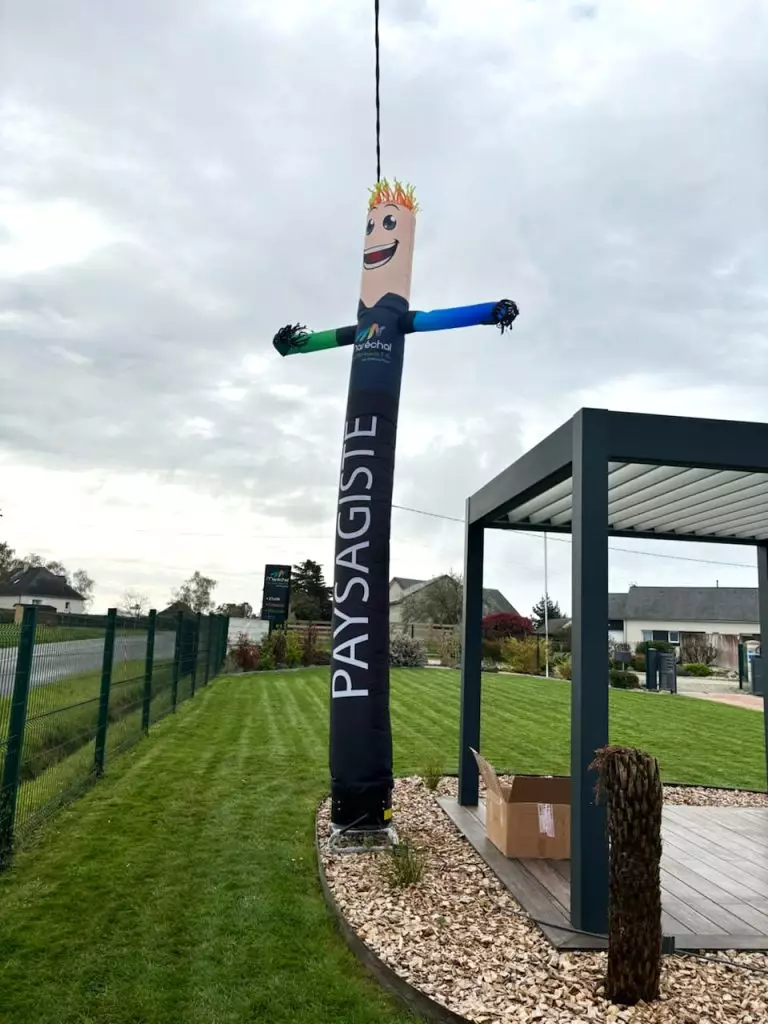 bonhomme gonflable marechal paysagiste portes ouvertes 12 avril 2024