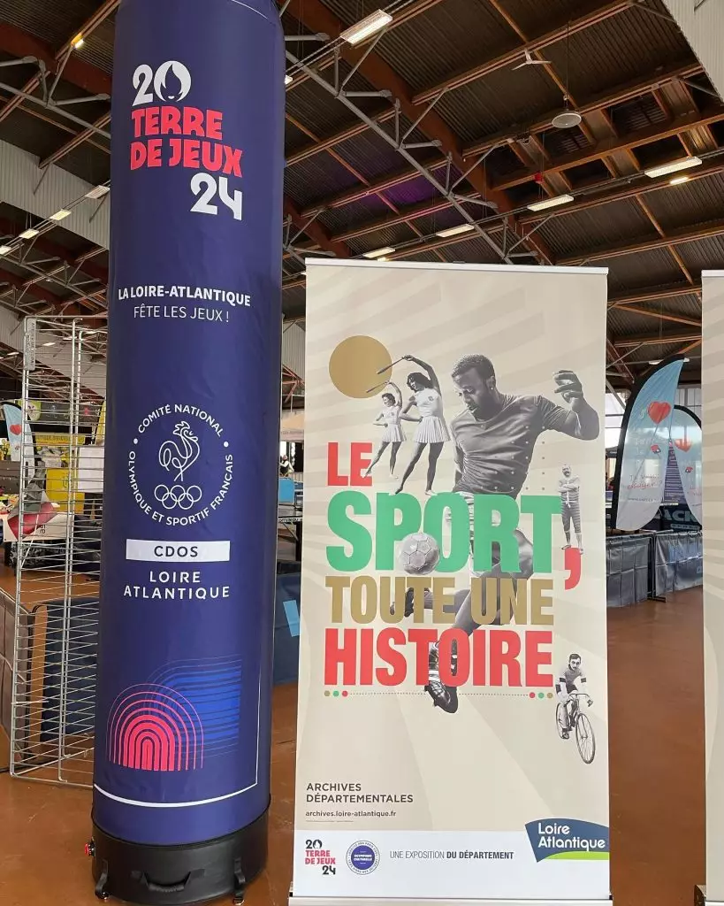 colonne gonflable publicitaire CDOS 44